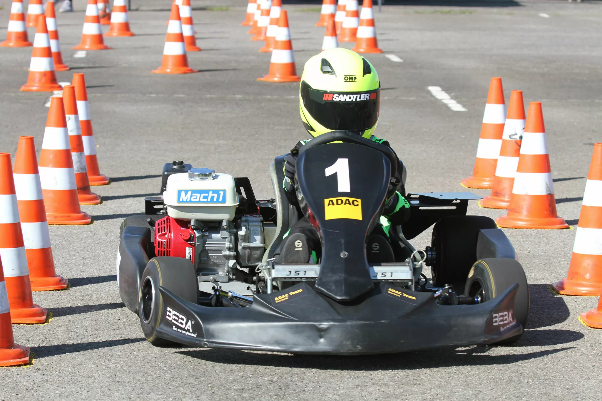 Motorsport：AMC DuisburgのJonas Bohrerが成功コースに