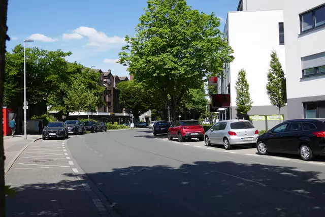 Oberheidstraße 
Nicht nur der Kurvenbereich ist hier unübersichtlich.