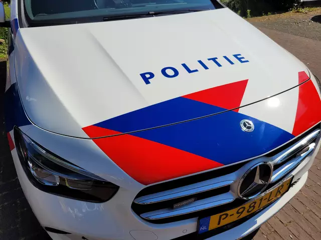 Bild Schepers / Text DPA, Der Westen / Kinder-Leichen nahe deutscher Grenze entdeckt!