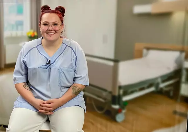 Für Kyra ist die Krankenpflege ihr erklärter Traumberuf.  | Foto: Foto: Contilia, Ben Knabe