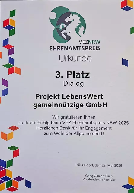 Diese Urkunde wird einen Ehrenplatz in den Räumen in Duisburg-Neumühl bekommen. | Foto: privat