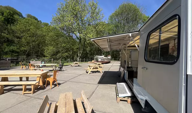 Die NEUE INSEL, ein inklusiver Veranstaltungsort der NEUE ARBEIT der Diakonie Essen an der Westfalenstraße in Steele, ist am Donnerstag eine Station des Fahrradgottesdienstes, zu dem die Kirchengemeinden Bergerhausen, Rellinghausen und Überruhr gemeinsam einladen. | Foto: Kirchenkreis Essen/NEUE ARBEIT der Diakonie Essen gGmbH