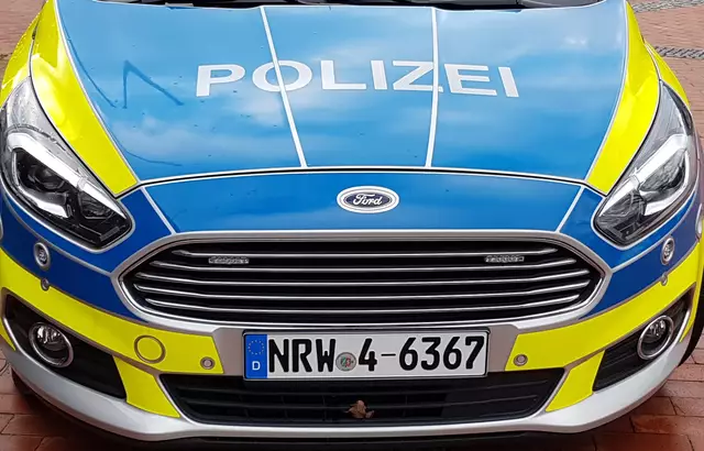 Bild Schepers, Text Polizei Wesel / Verkehrsunfallflucht mit Trunkenheit und ohne Fahrerlaubnis