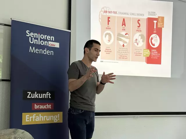 Foto: Referent Dr. Ablak und Gerhardt Schmidt