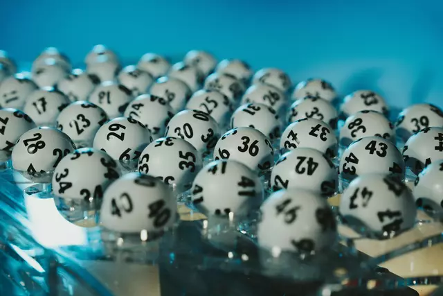 Ein Spielteilnehmer aus dem Rhein-Kreis Neuss knackte bei der Samstags-Ziehung von LOTTO 6aus49 am 21. Juni den Jackpot und räumte neun Millionen Euro ab. | Foto: Anton Minayev