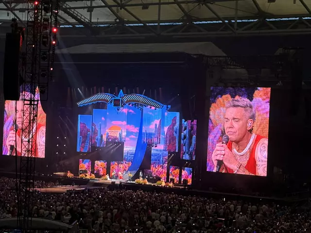 Inklusive einem tollen Bühnenbild bei dem Song "Road to Mandalay". | Foto: Andrea Becker