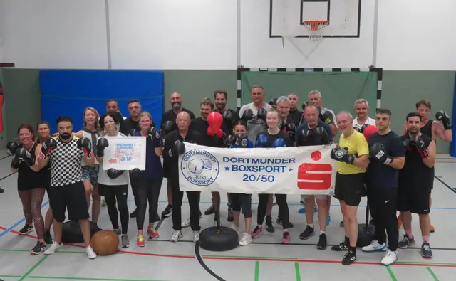 Die Fitnessboxer'innen des Dortmunder Boxsport 20/50.
