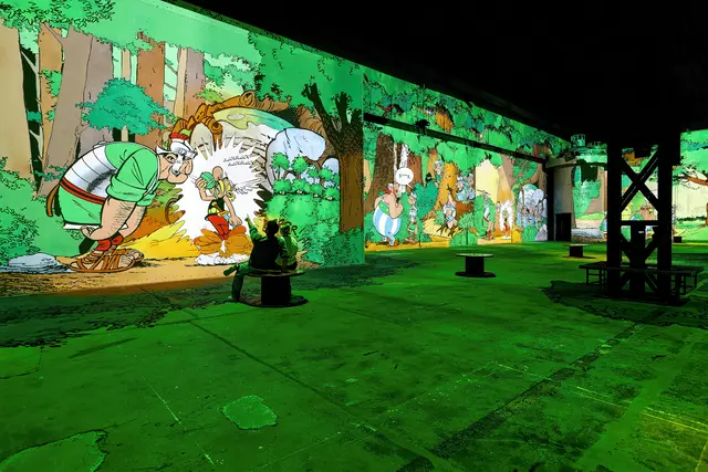 „Asterix &amp; Obelix – ein immersives Abenteuer“ startet bei Phoenix des Lumières und nimmt Klein und Groß mit in die Welten der berühmten gallischen Helden. Bildnachweis: Culturespaces / Falko Wübbecke 