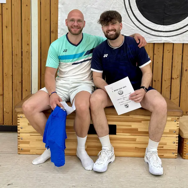 Tristan Monden (TuS Bommern) und Marko Basic (TSV Heimaterde Mülheim)