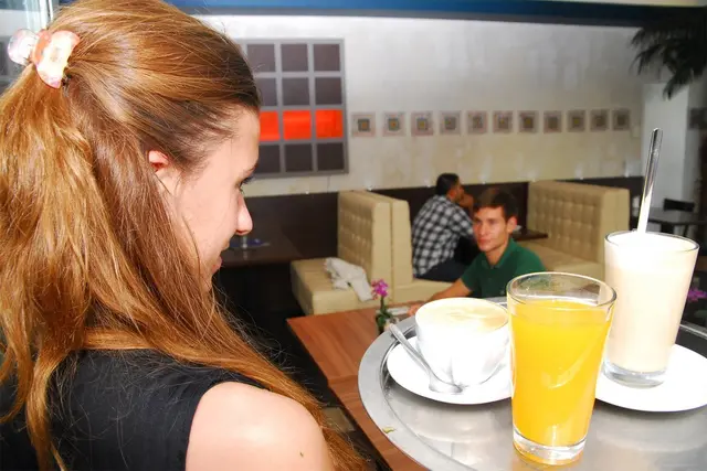 Essen: Schülerinnen und Schüler ab 16 Jahren dürfen zum Beispiel in Gaststätten bis 22 Uhr und in Mehrschicht-Betrieben bis 23 Uhr arbeiten. | Foto: NGG/lokalkompass.de