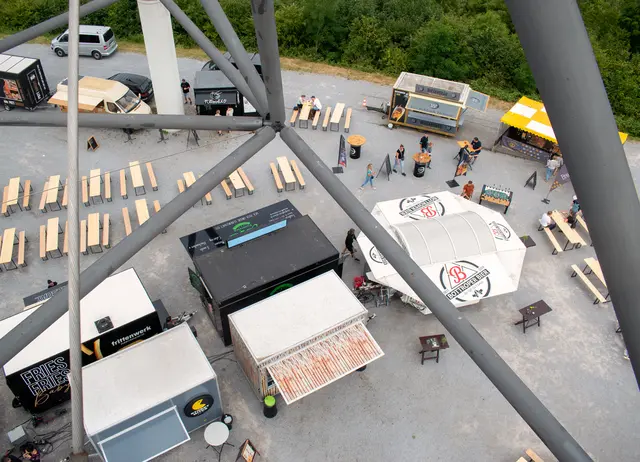 20 Food Trucks versorgen die Besucher des Street Food Picknicks mit kulinarischen Köstlichkeiten | Foto: Stefanie Vollenberg