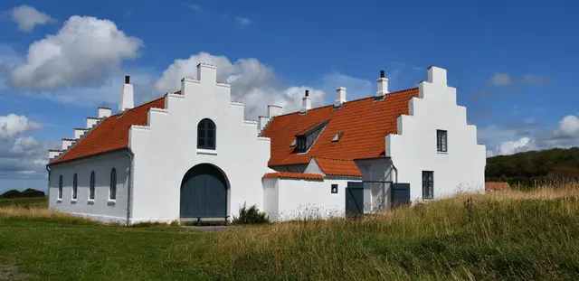 die frühere Unterkunft des Kanalvogts von der kanalabgewandten Seite