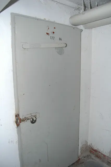 Tür zum Luftschutzkeller | Foto: Uwe Klein