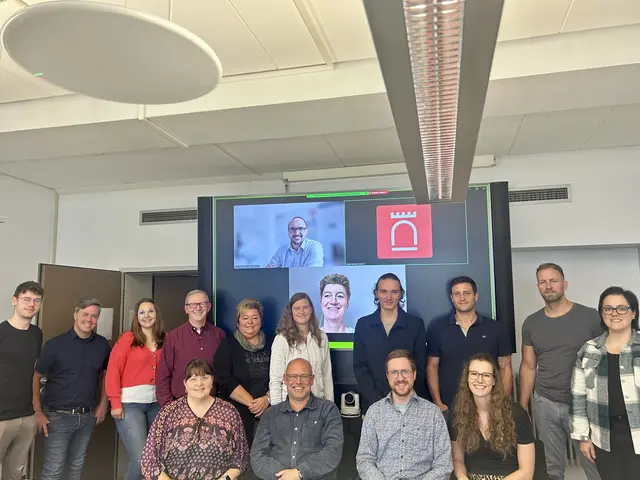 Das Netzwerk "Digitalisierung und E-Government im Märkischen Kreis" hat sich jetzt in Menden getroffen.  Foto: Vanessa Wittenburg