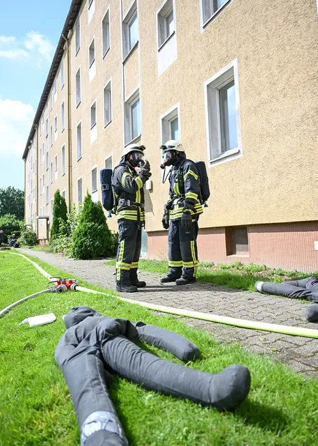 Mit einer Puppe wird die Menschenrettung simuliert. | Foto: SWB/PR-Fotografie Köhring