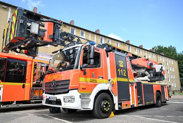 Die Feuerwehr Mülheim trainiert an meheren Tagen in dem leergezogenen SWB-Gebäude an der Filchnerstraße. | Foto: SWB/PR-Fotografie Köhring