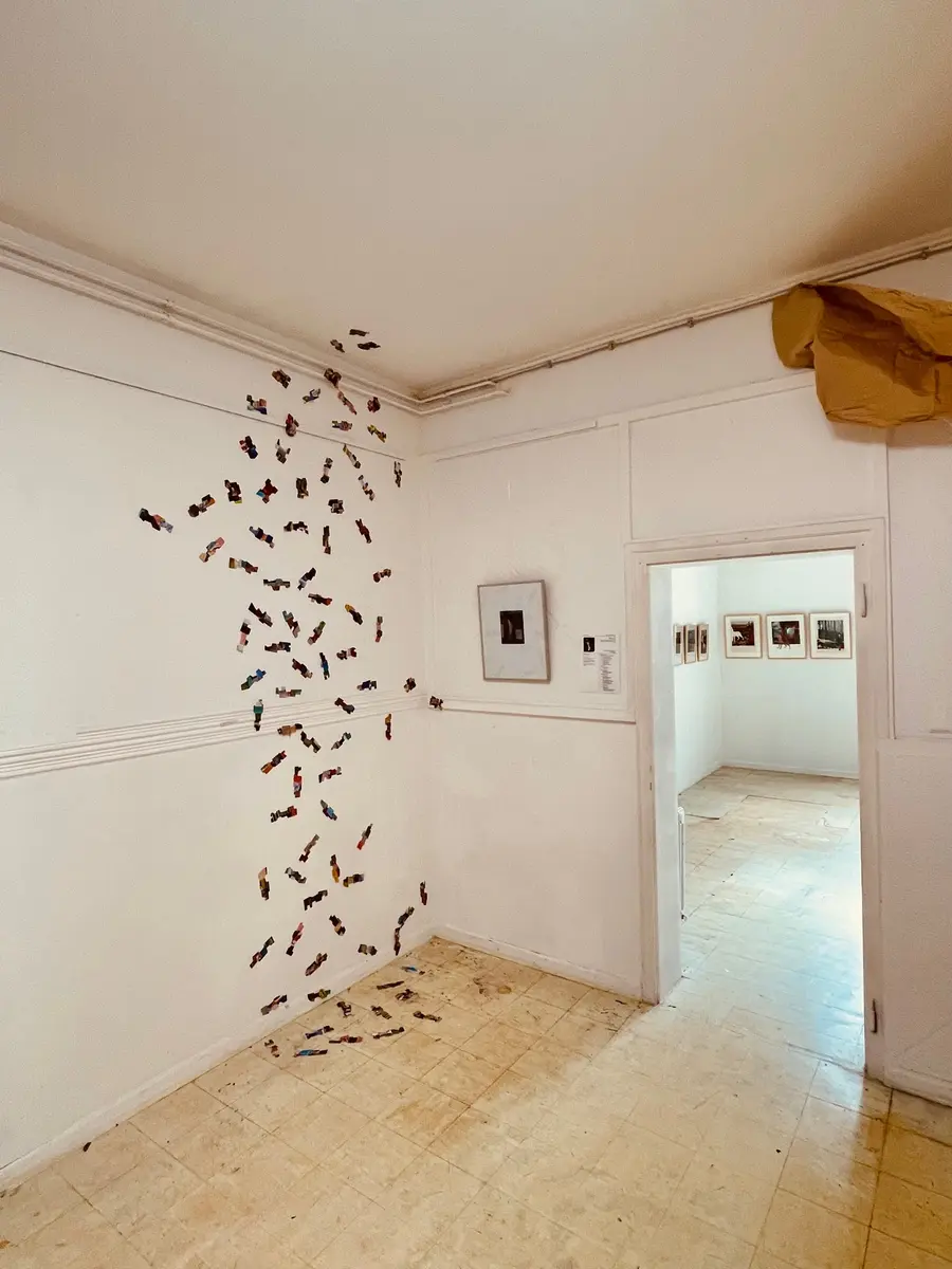 Einblick in die Schau "PAPERWORKS" des Duisburger Kunstvereins Weidenweg in der Ruhr Gallery - über 300 Werke auf über 1.300 Quadratmetern in der historischen Villa Artis - Ruhrstr. 3 in der Ruhrtalstadt Mülheim | Foto: Mülheimer Kunstverein KKRR in der Villa Artis