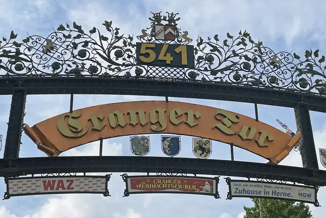 Das Cranger Tor mit der neuen Zahl 541. | Foto: Stadtmarketing Herne