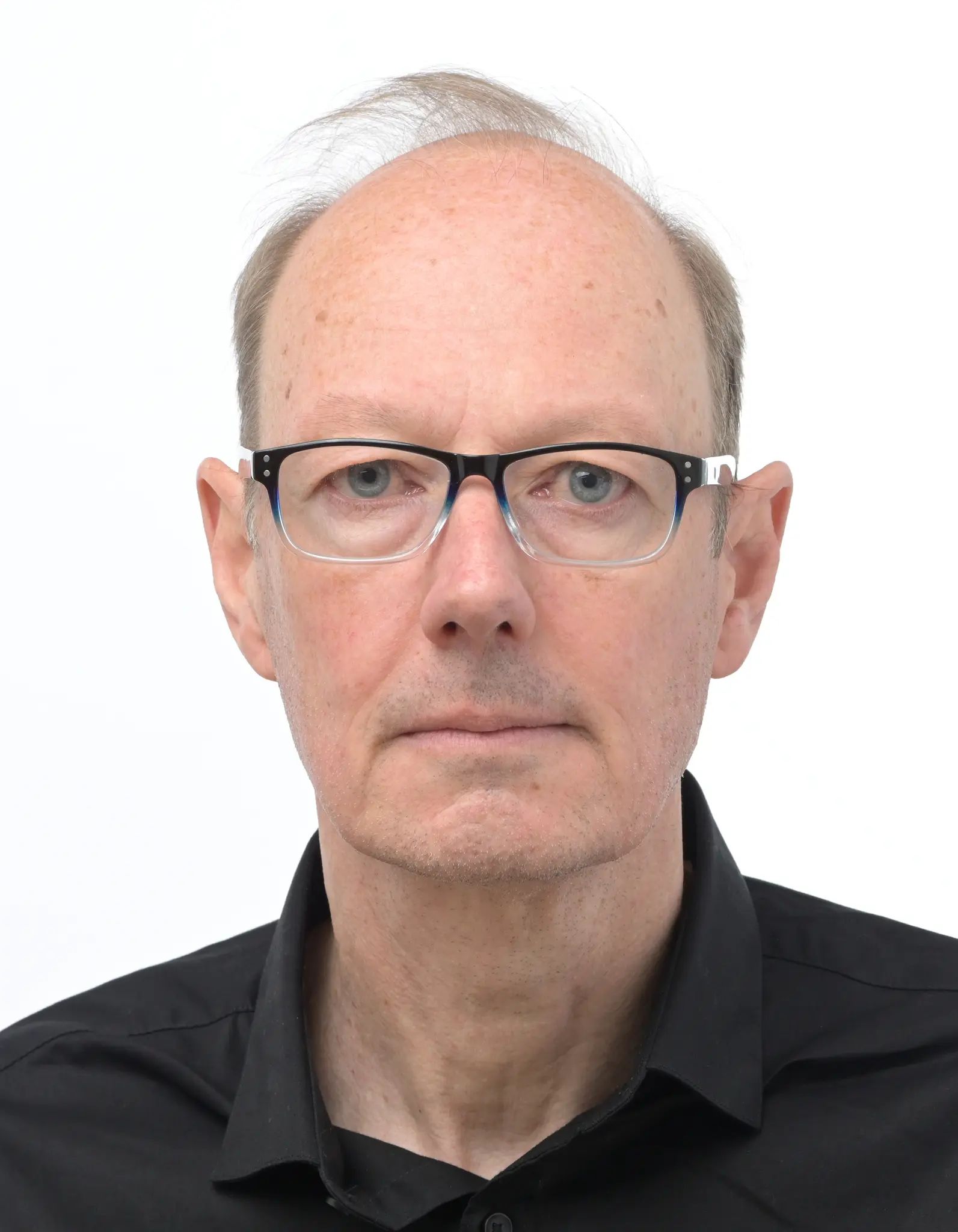 Martin Sonneborn：「私たちにとって何十億ものダートフラッキング、汚い投資、汚い軍事スクラップ」