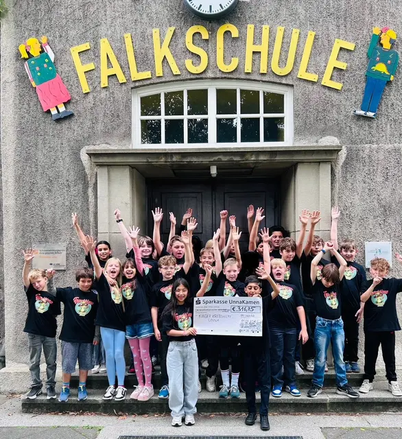 Foto: Privat, Abschlussklasse - Froschklasse - 4b der Falkschule Unna. 