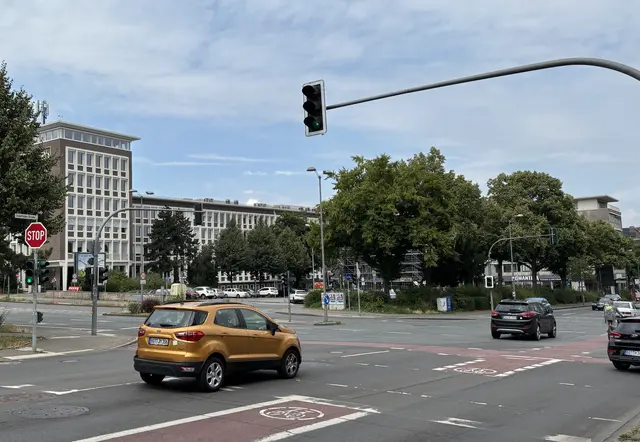 Bottrops westliche Innenstadt: Auch der Gleiwitzer Platz mit dem Bauknecht-Quartier im sanierten RAG-Gebäude gehört dazu. | Foto: Norbert Jänecke