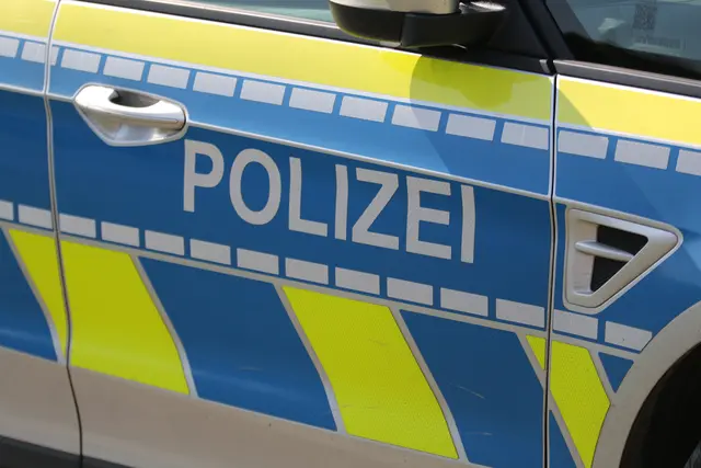 Bild Schepers Text Polizei Kleve  / Verkehrsunfall in Mehr mit einer leicht verletzten Frau