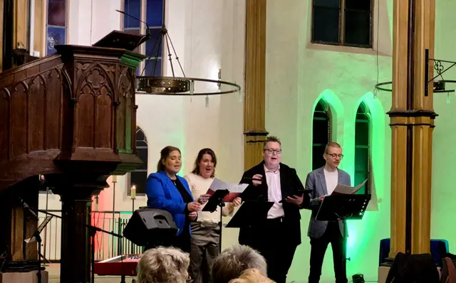 Das Pop-Quartett der Evangelischen Rheingemeinde, hier bei einem pro doMMO-Konzert in Meiderich, präsentiert im Duisburger Westen ein handverlesenes Best-of aus Musical-, Film- und Popmusik.
Foto: pro doMMO
