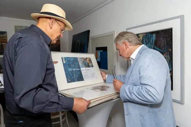 Im Atelier von Ali Yadegar-Youseffi  - eines von 12 Ateliers in der Villa Artis am Ruhrufer von Mülheim | Foto: Volker Flecht