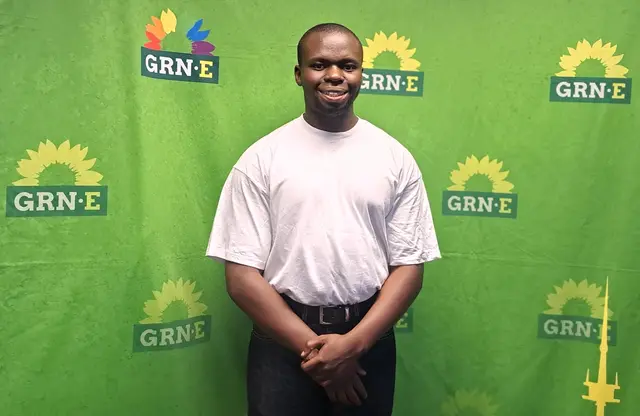 Travis Oswald ist ein frisches Gesicht im grünen Team für den Essener Norden. Aktuell kandidiert er als Direktkandidat für den Stadtrat im Stadtteil Karnap und den südlich angrenzenden Bereich von Altenessen-Nord.  Travis Oswald steht auch für Grüne Liste zur Wahl des Integrationsrats zur Verfügung, die wie die Stadtratswahl ebenfalls am 14. September stattfindet. | Foto: Walter Wandtke