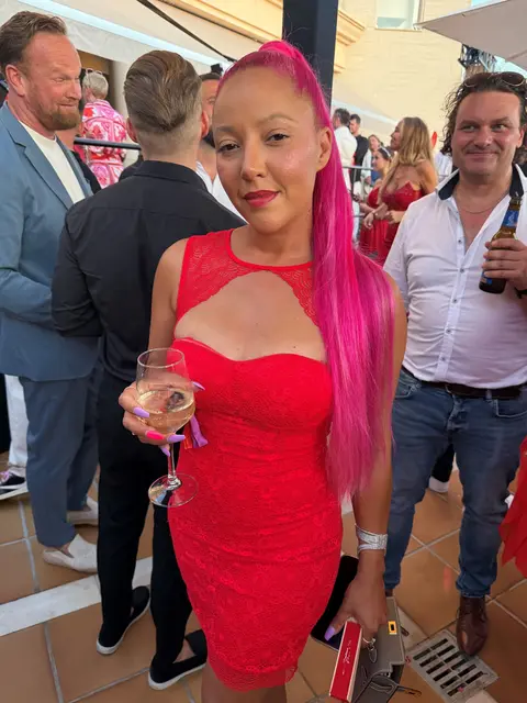 Ist der Star in den Niederlanden: Djamila Celina, Influencerin, TV-Star und erfolgreiche DJane.  | Foto: Andrea Becker