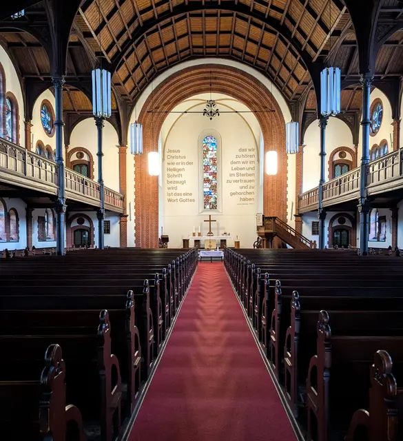 Der Bergmannsdom in Katernberg ist die größte Kirche in Essen. Hier finden 1.000 Menschen Platz.
Foto: Michael Hüter
