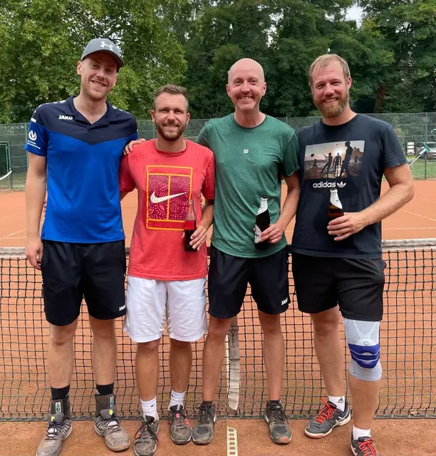 Tom Brinkmann &amp; Dustin Matuschek, Kai Strozyk mit Manuel Götte (v. l. n. r.)