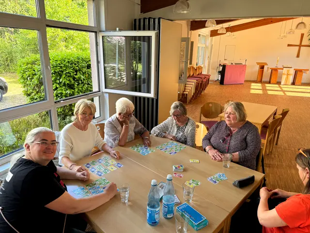 Dieses Foto und das folgende Bild wurden bei einem einem Spieleabend der Evangelischen Rheingemeinde Duisburg in diesem Frühjahr aufgenommen.
Foto: Evangelische Rheingemeinde Duisburg
