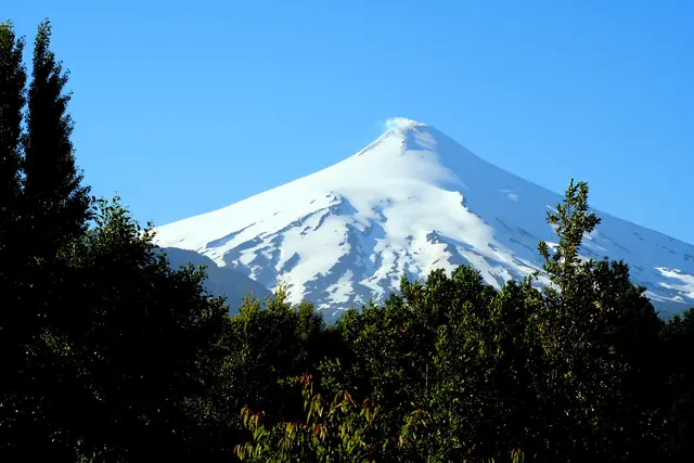Villarica 2847m, ein vergletscherter Vulkan in der Region Araucani.
