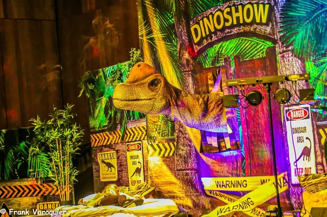 Die Dinosaurier-Show lädt zu prähistorischer Zeitreise ein. Foto: Fank Varoquier