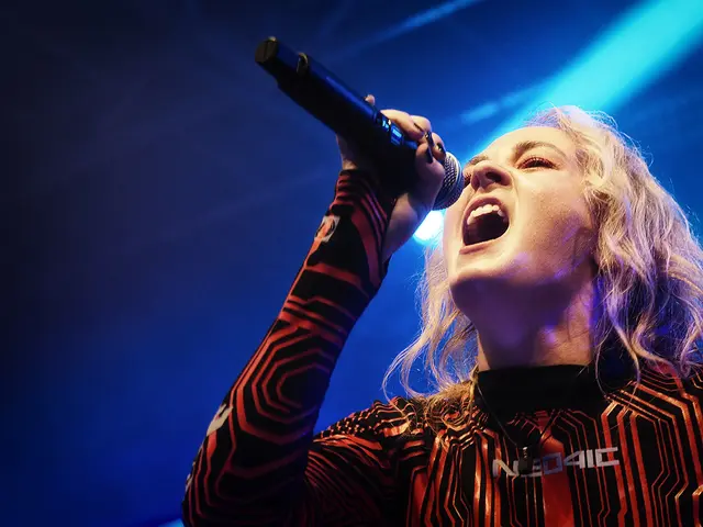 Female fronted bei Mekong Age: KJ macht mit den Mekongs zusammen richtig viel Spaß | Foto: 1AcoolART/ Andrea Kunert