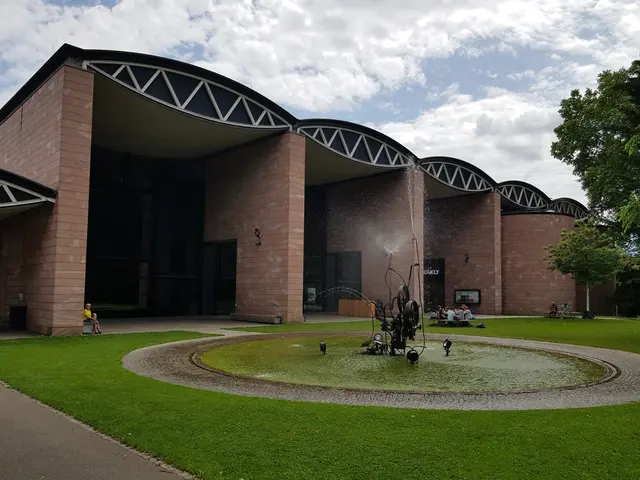 Das 1996 eröffnete Museum wurde vom bekannten Tessiner Architekten Mario Botta entworfen.