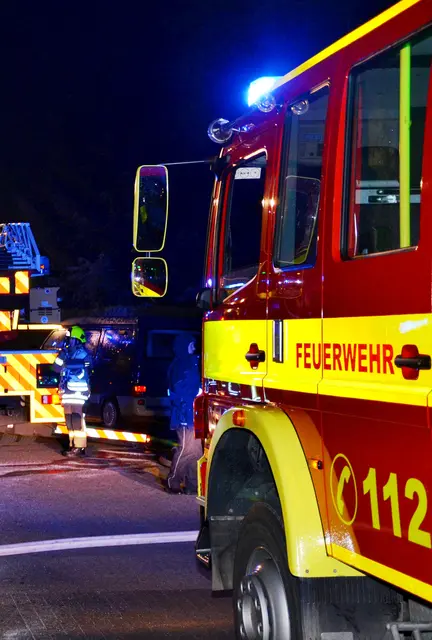 Autos in Hilden brennen aus. Foto: Kreispolizeibehörde Mettmann