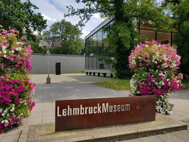 Das Lehmbruck Museum zählt zu den traditionsreichsten Häusern Deutschlands und gehört mit seinen Werken des 20. und 21. Jahrhunderts zu den bedeutendsten Skulpturensammlungen Europas.