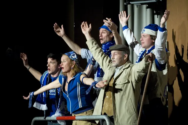 Ekki Eumann als Oppa Lorenz in "Ronaldo &amp; Julia". | Foto: Bettina Engel-Albustin