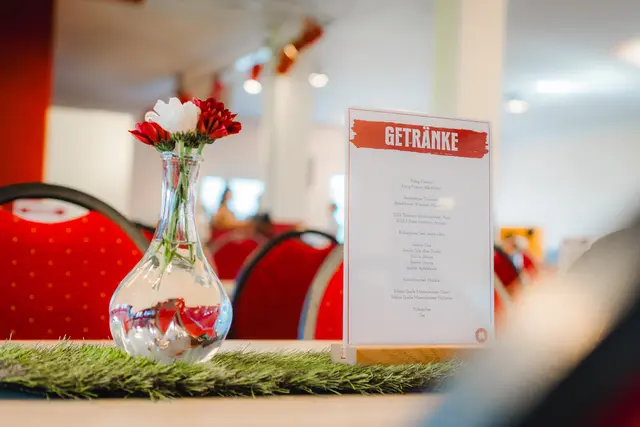 In der Sponsorenkantine können sich die Besucher wie zuhause fühlen. Foto: RWO/Fynn Graebe