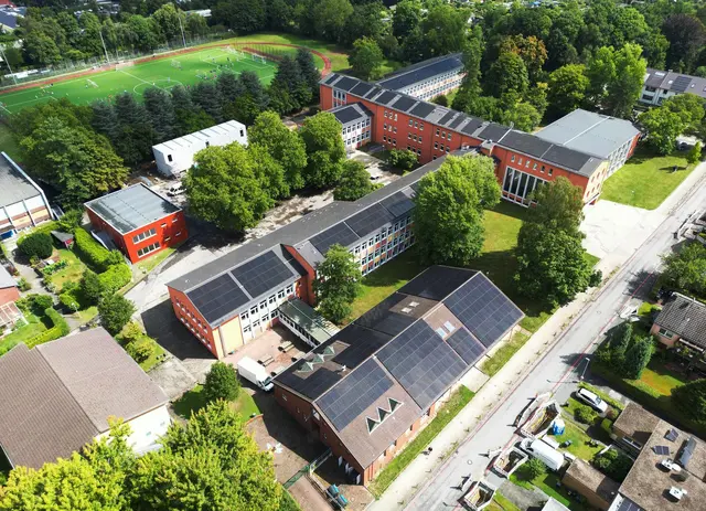 Dächer der Heinrich-Böll-Gesamtschule  | Foto: Stadtwerke Bochum