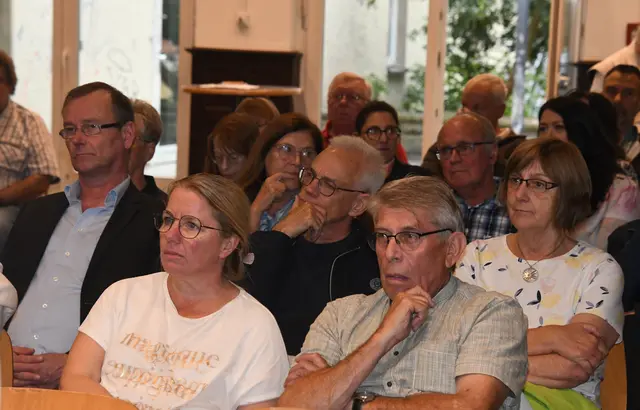 Das Interesse der Bürgerinnen und Bürger war bei der Podiumsdiskussion der IGBCE-Ortsgruppe Lünen-Süd sehr groß.  | Foto: Foto: Ulrich Pietsch