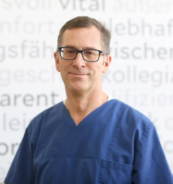 Die Pankreas-Spezialisten rund um Chefarzt Dr. Norbert Hennes informieren fächerübergreifend über moderne Therapieentwicklungen.
Foto: Helios