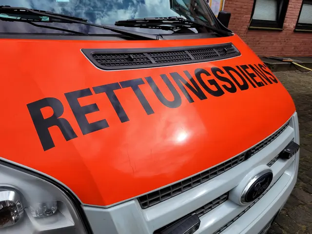 Bild Schepers Text Polizei Wesel  / 64-järiger Fahrradfahrer nach Unfall schwer verletzt