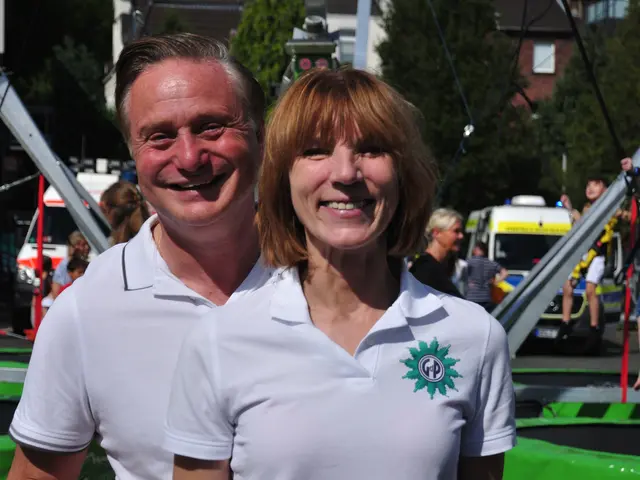 Der pensionierte Polizeibeamte und Gewerkschafter Heiko Müller(im Bild mit seiner Ehefrau Britta) kandiert in diesem Jahr bei der Kommunalwahl als Oberbürgermeister | Foto: Uwe Klein