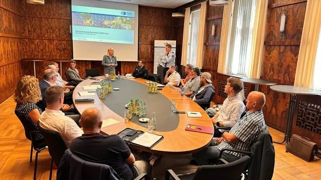 Netzwerktreffen im Polizeipräsidium Recklinghausen; Polizeipräsidentin Friederike Zurhausen (Bildmitte); Quelle: Polizei Recklinghausen