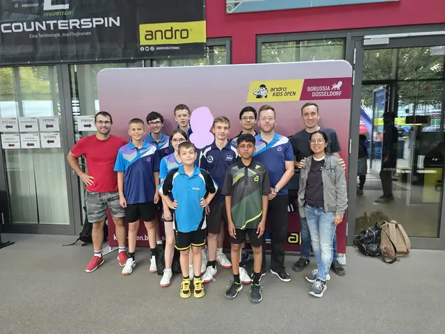 Gut gelaunt zum Turnier gefahren ( von links  hinten): Matthias Schaible; Jonas Lauterbach;  Jonas Kaysler; Sarah Wolf; David Janke; Jani Richter;Jan Runte; Matthias Daniel; Marcel &amp; Jenna; Felix Schaible (vorne links) und Sujan Surkirthan 