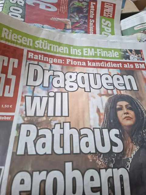Kurz vor der Kommunalwahl schrieb Ratingen bzw. die Kandidatin der PARTEI noch einmal Schlagzeilen (Ausschnitt aus dem "Express"). Beim Urnengang musste sich die fabulöse Dragqueen aber mit 4,4 Prozent der Stimmen begnügen. | Foto: Martin Poche