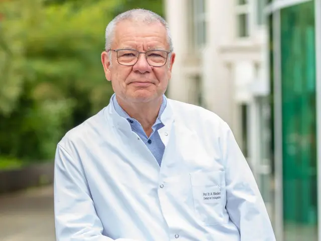 Prof. Dr. Andreas Wiedemann, Chefarzt der Klinik für Urologie im EvK Witten, bietet ab sofort eine neue Service-Sprechstunde für Frauen bei wiederkehrenden Harnwegsinfekten an.  | Foto: Deutsche Kontinenzgesellschaft